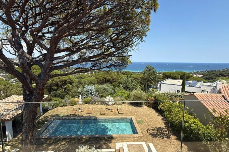 Maison à vendre à Sainte-Maxime — Vue mer — photo 1