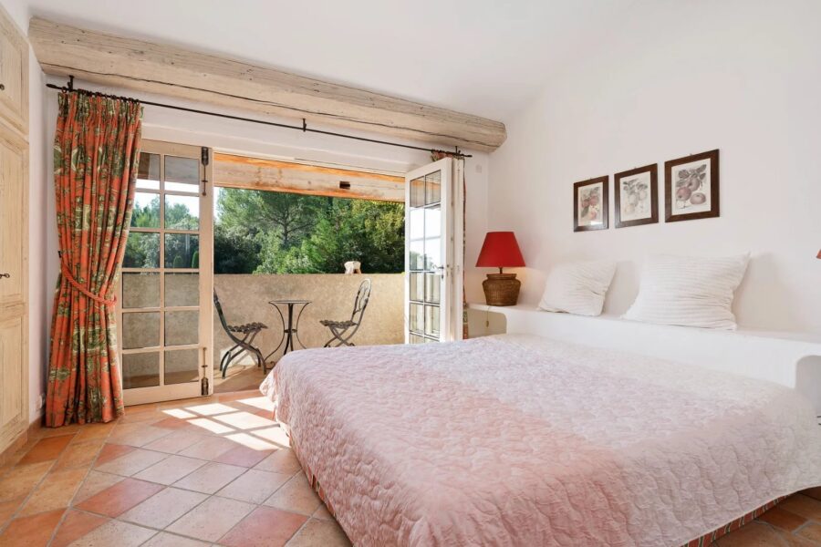 Maison à vendre à La Colle-sur-Loup — Vue montagne — photo 8