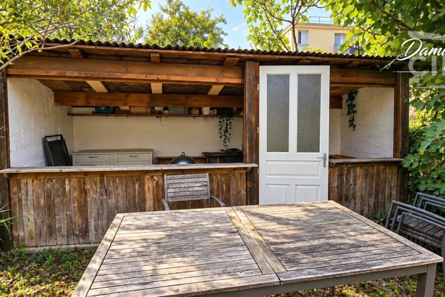 Maison à vendre à Terrasson-Lavilledieu — Vue parc & jardin — photo 3