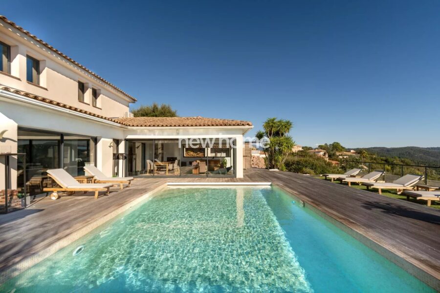 Maison à vendre à Les Adrets-de-l&rsquo;Estérel — Vue mer — photo 3