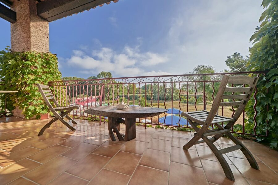 Maison à vendre à La Londe-les-Maures — Vue parc & jardin — photo 11