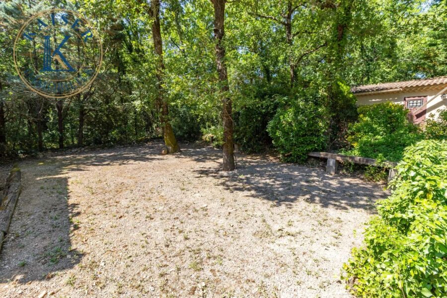Maison à vendre à Nans-les-pins — Vue parc & jardin — photo 12