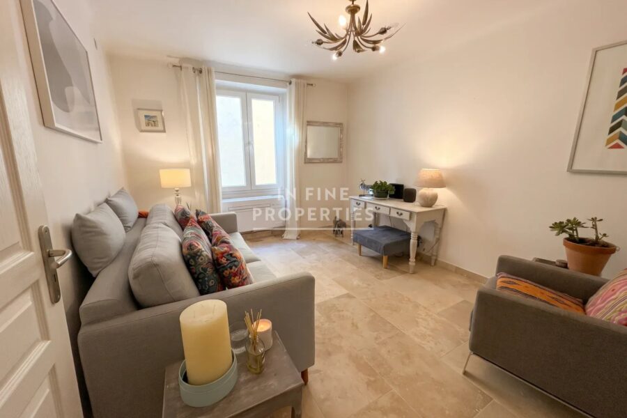 Appartement à louer à Valbonne — Vue sur la ville — photo 6