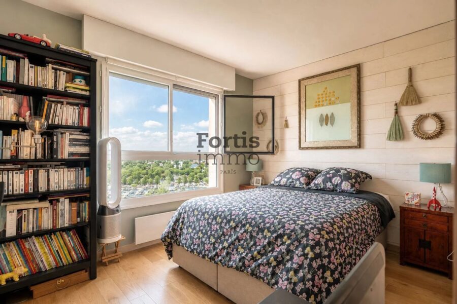 Appartement à vendre à Issy-les-Moulineaux — Vue sur la ville — photo 5