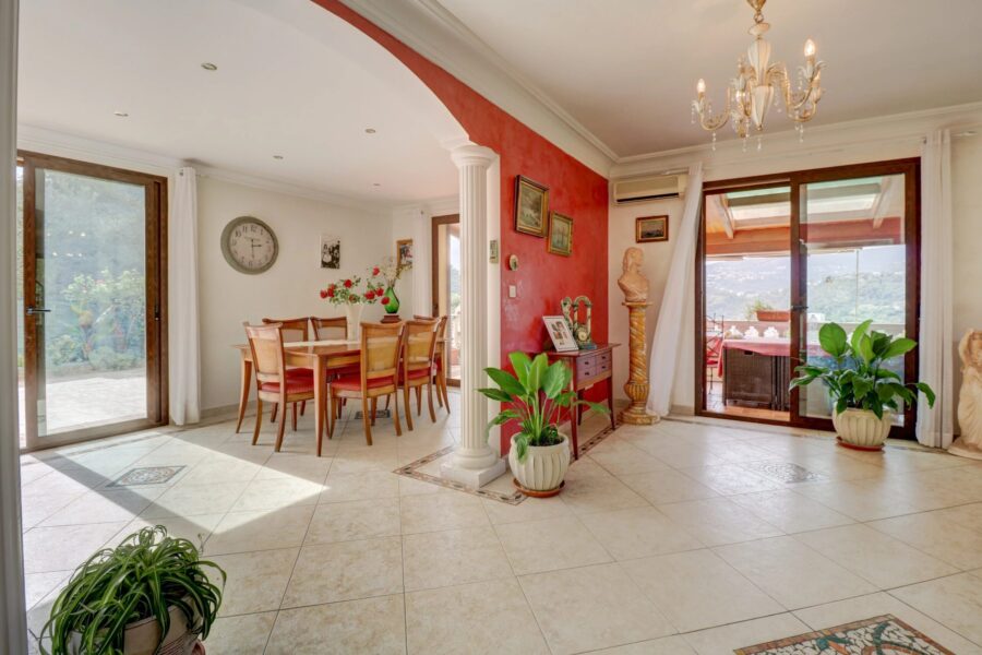 Maison à vendre à La Trinité — Vue montagne — photo 11