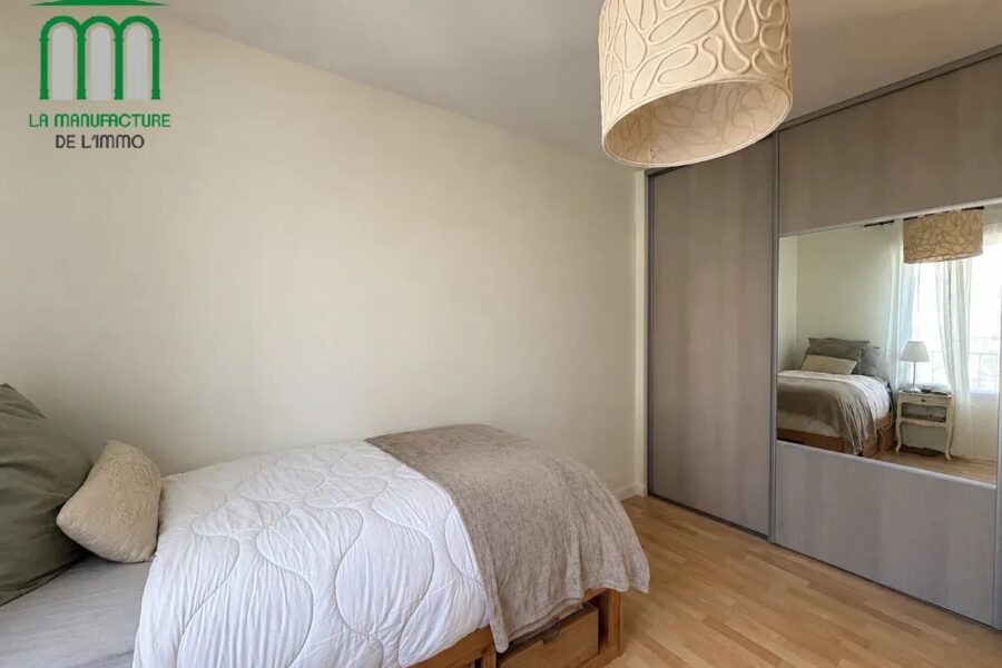 Maison à vendre à Saint-Étienne — Vue parc & jardin — photo 9