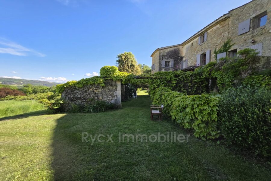 Maison à vendre à Simiane-la-Rotonde — Vue nature — photo 8