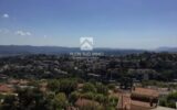 Appartement à vendre à Grasse — Vue sur la ville — photo 1
