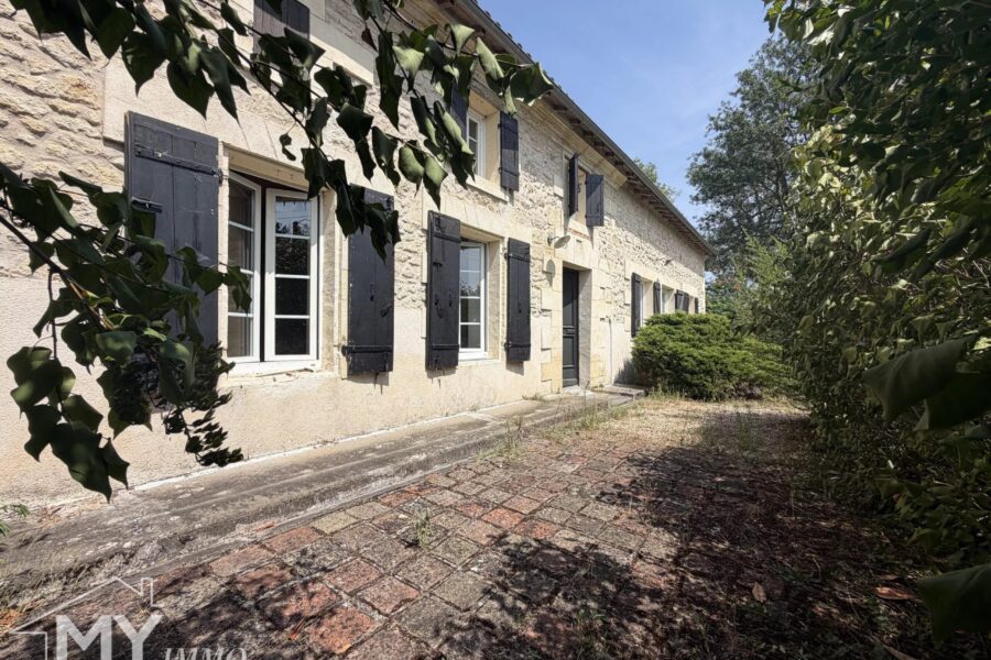 Maison à vendre à Montpeyroux — Vue nature — photo 2