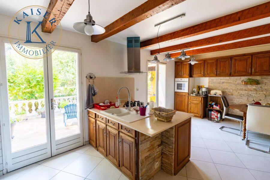 Maison à vendre à Nans-les-pins — Vue parc & jardin — photo 6