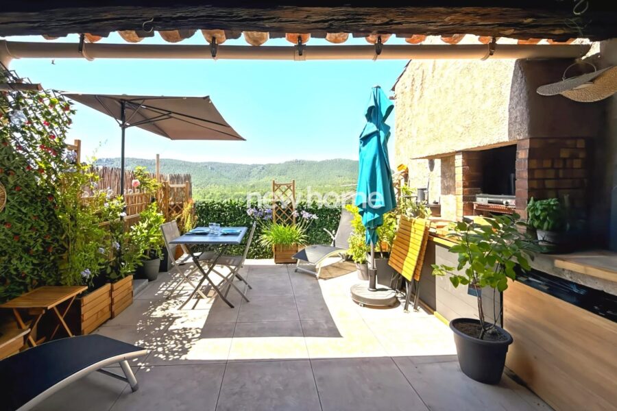 Appartement à vendre à Bagnols-en-Forêt — Vue montagne — photo 2