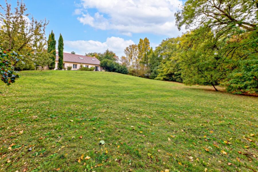 Maison à vendre à Louveciennes — Vue parc & jardin — photo 4