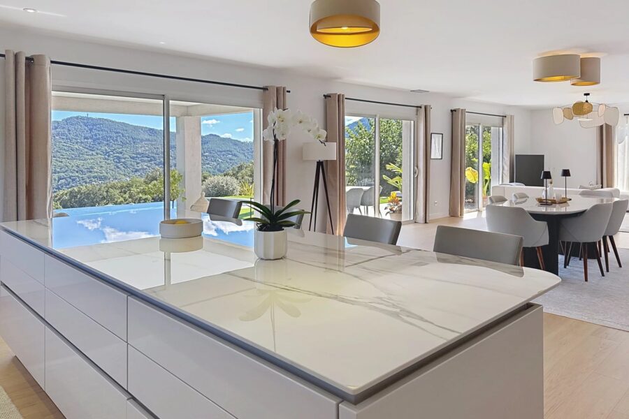 Maison à vendre à Les Adrets-de-l&rsquo;Estérel — Vue montagne — photo 12