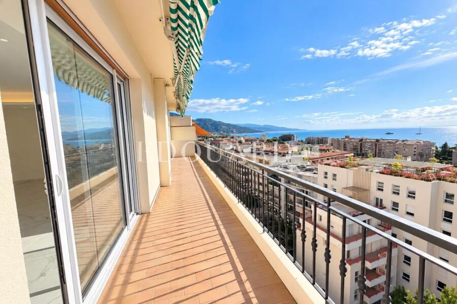 Appartement à vendre à Roquebrune-Cap-Martin — Vue mer — photo 1