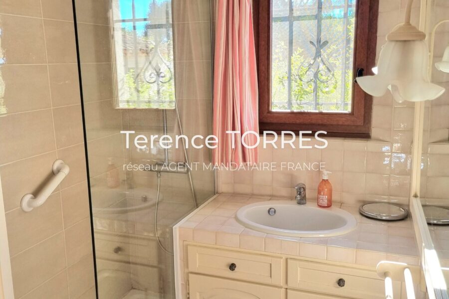 Maison à vendre à La Garde-Freinet — Vue montagne — photo 8