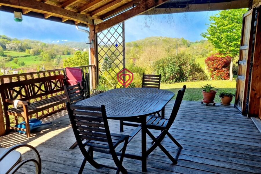 Maison à vendre à Montjoie-en-Couserans — Vue montagne — photo 6