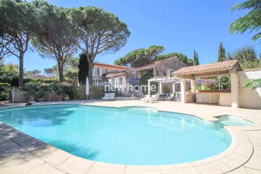 Maison à vendre à Saint-Raphaël — Vue golf — photo 4