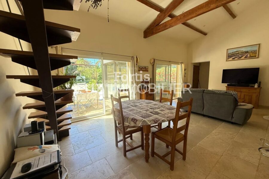 Maison à vendre à Saint-Rémy-de-Provence — Vue parc & jardin — photo 11