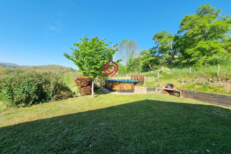 Maison à vendre à Montjoie-en-Couserans — Vue montagne — photo 5