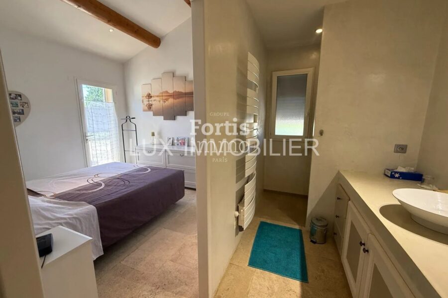 Maison à vendre à Saint-Rémy-de-Provence — Vue parc & jardin — photo 13