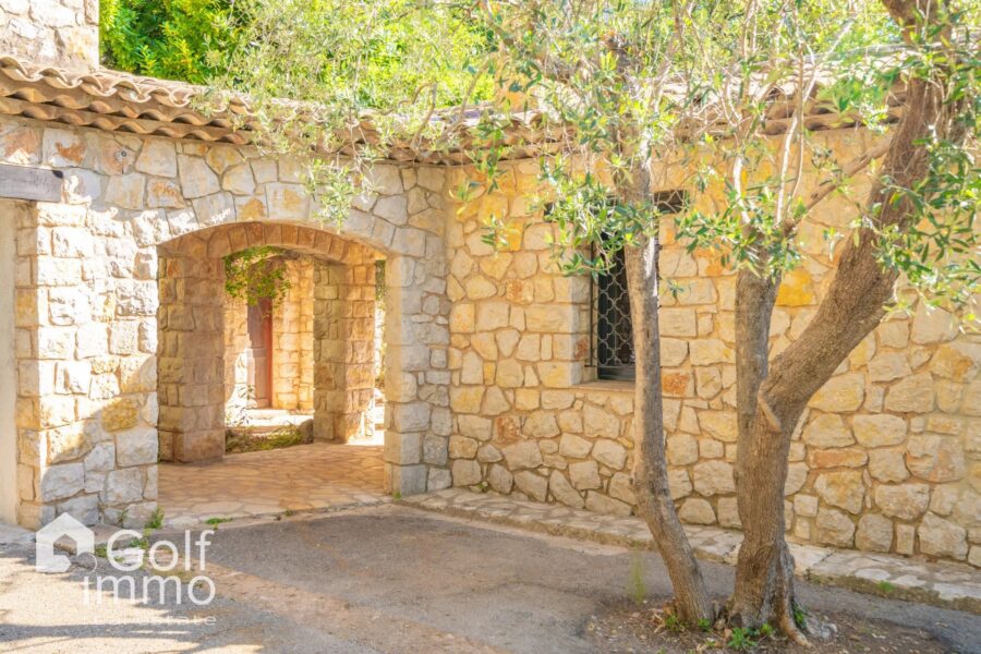 Maison à vendre à Le Tignet — Vue mer — photo 11
