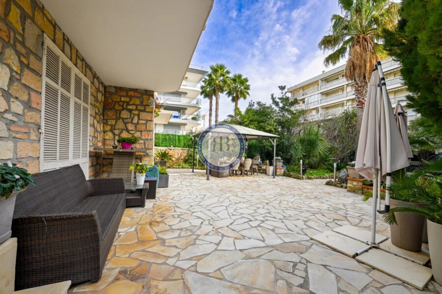 Maison à vendre à Cannes — Vue mer — photo 1
