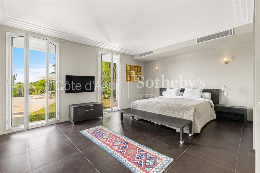 Maison à vendre à Villeneuve-Loubet — Vue nature — photo 12