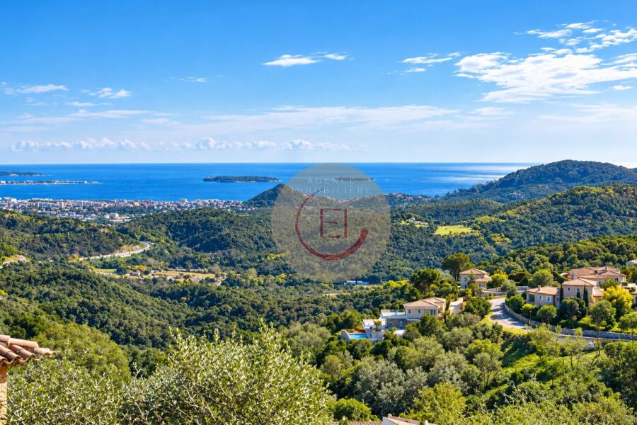 Maison à vendre à Les Adrets-de-l&rsquo;Estérel — Vue mer — photo 1