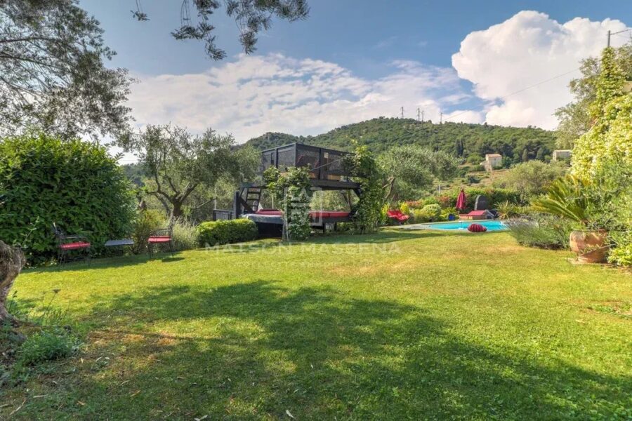 Maison à vendre à La Roquette-sur-Var — Vue montagne — photo 7