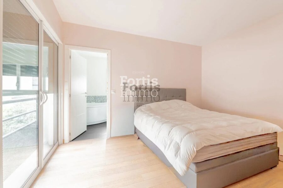 Maison à vendre à Bois-Colombes — Vue parc & jardin — photo 18