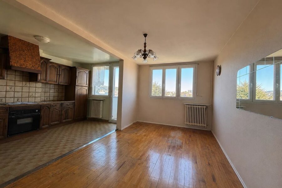 Appartement à vendre à Saint-Étienne — Vue sur la ville — photo 2