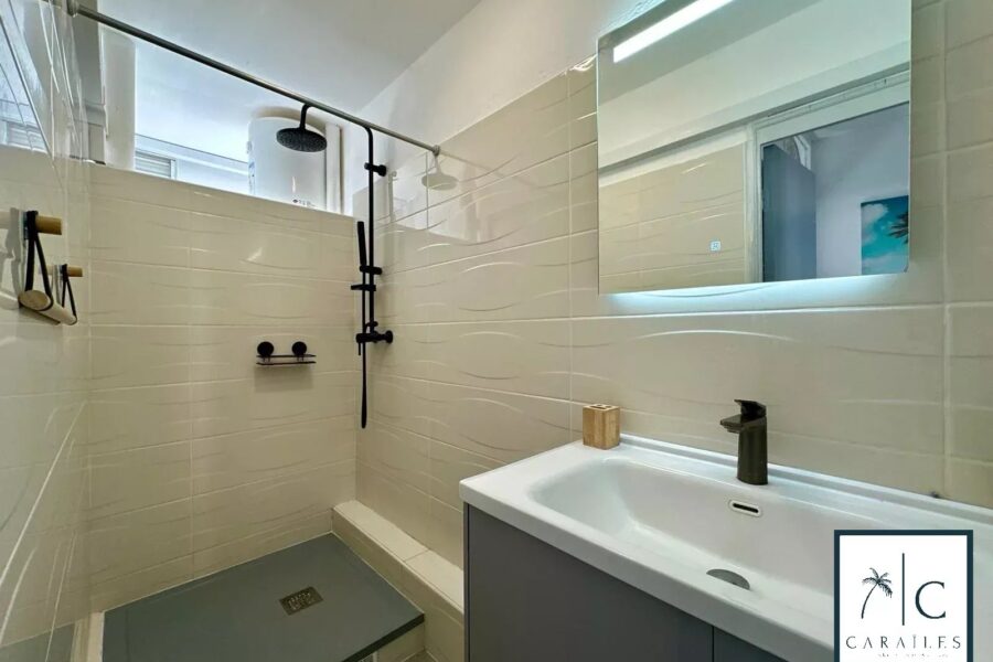 Appartement à vendre à Fort-de-France — Vue sur la ville — photo 9