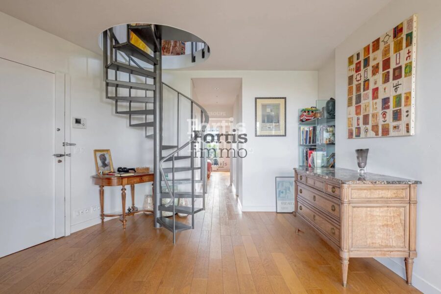 Appartement à vendre à Paris 14e arrondissement — Vue sur la ville — photo 11