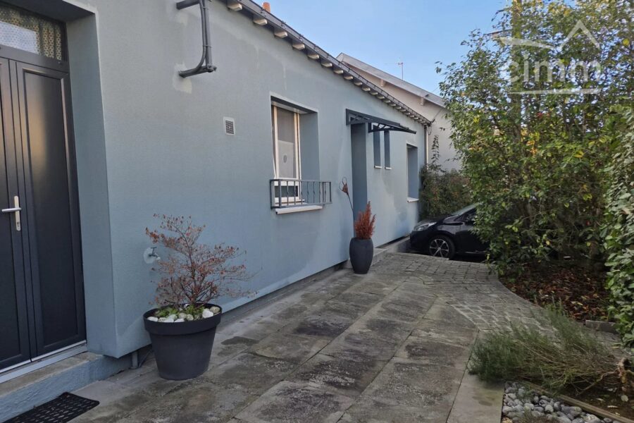 Maison à vendre à Rezé — Vue sur la ville — photo 17