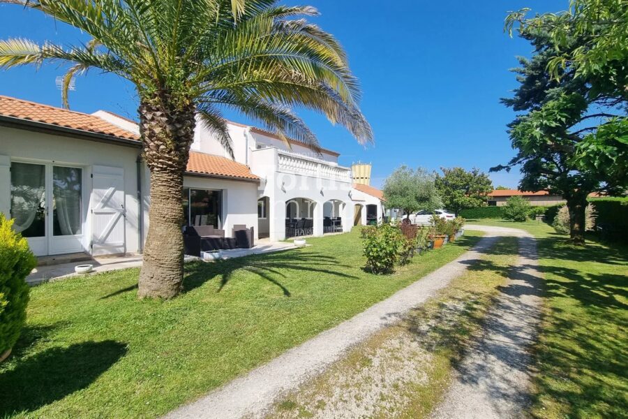 Maison à vendre à Gujan-Mestras — Vue parc & jardin — photo 2