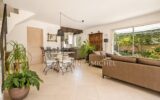 Maison à vendre à Roquefort-les-Pins — Vue parc & jardin — photo 13