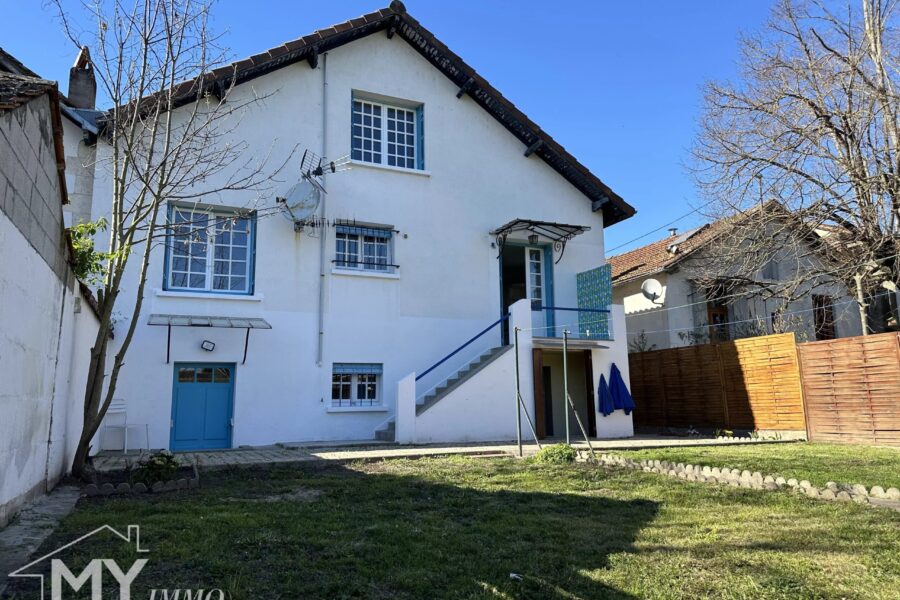 Maison à vendre à Bergerac — Vue parc & jardin — photo 2
