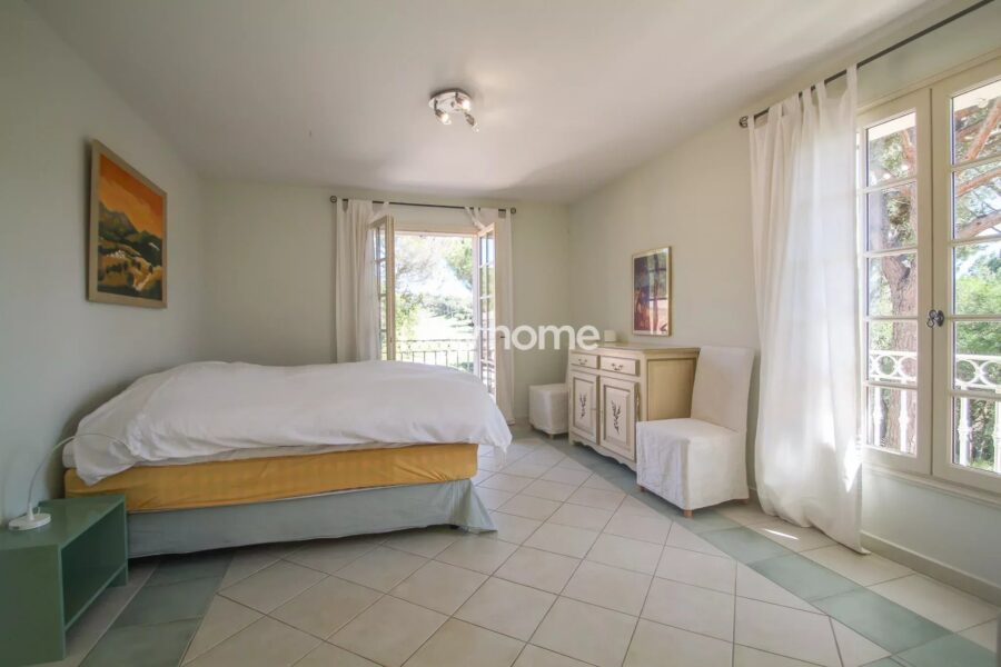 Maison à vendre à Saint-Raphaël — Vue golf — photo 28