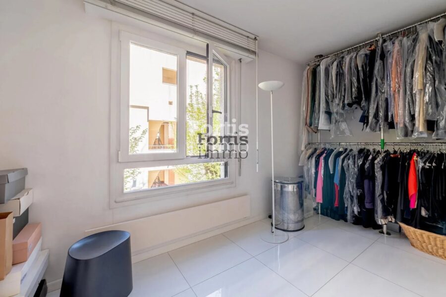 Appartement à vendre à Paris 20e arrondissement — Vue sur la ville — photo 17