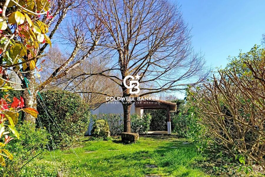Maison à vendre à Bussac-sur-Charente — Vue parc & jardin — photo 23
