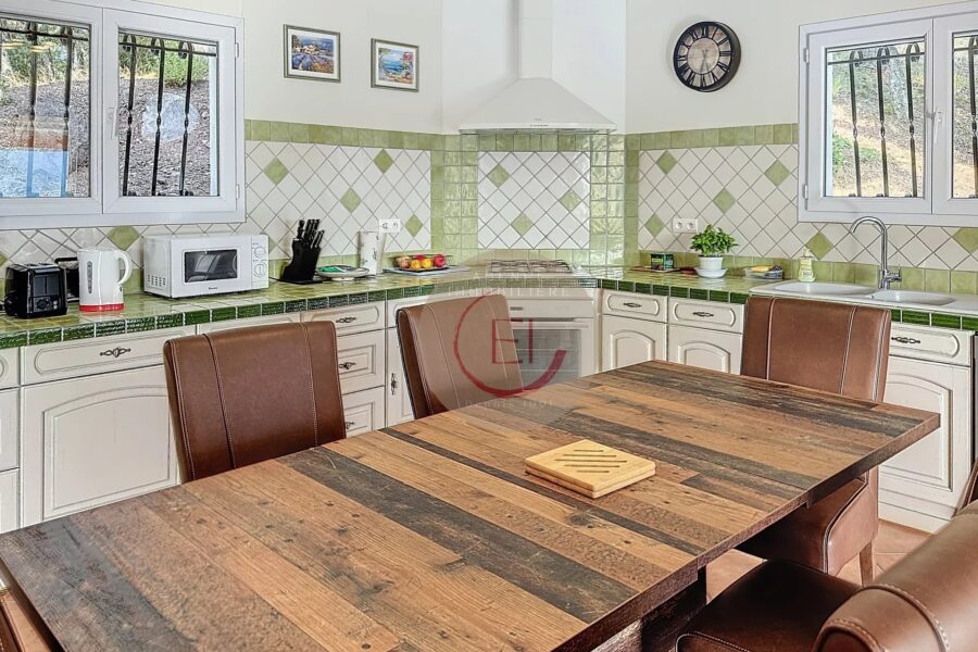 Maison à vendre à Les Adrets-de-l&rsquo;Estérel — Vue montagne — photo 17
