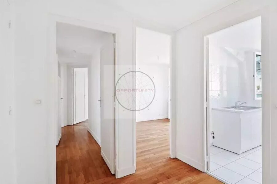 Appartement à vendre à Paris 20e arrondissement — Vue sur la ville — photo 6