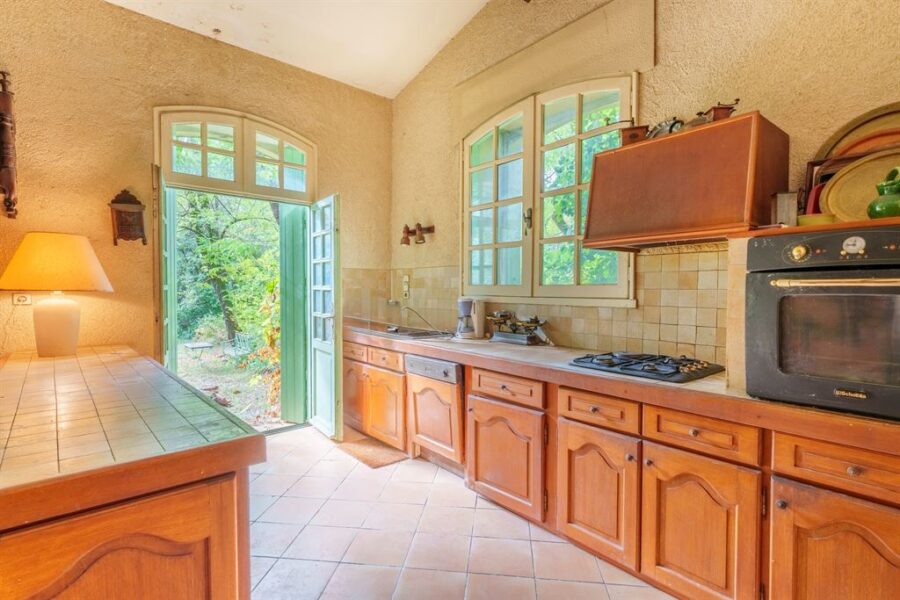 Maison à vendre à Montpellier — Vue parc & jardin — photo 22