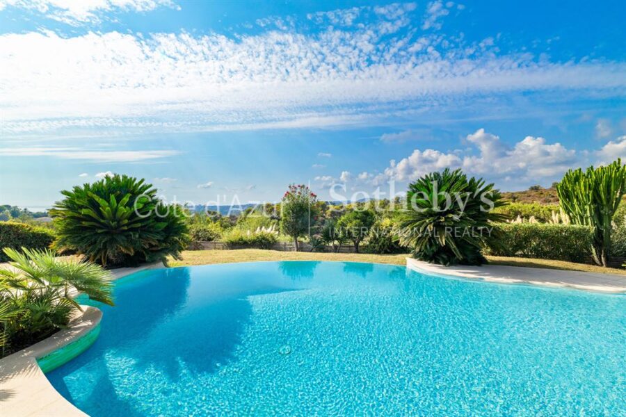 Maison à vendre à Villeneuve-Loubet — Vue nature — photo 1