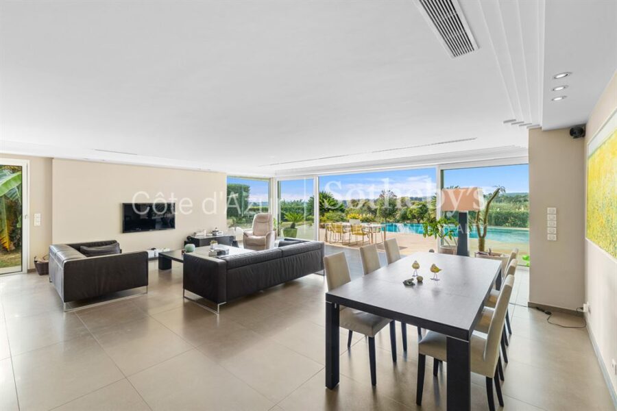 Maison à vendre à Villeneuve-Loubet — Vue nature — photo 8