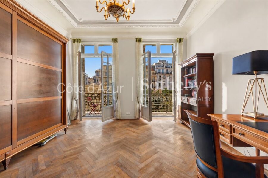 Appartement à vendre à Nice — Vue sur la ville — photo 9