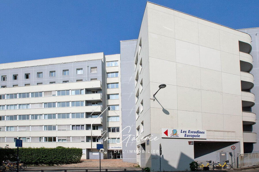 Appartement à vendre à Grenoble — Vue montagne — photo 2