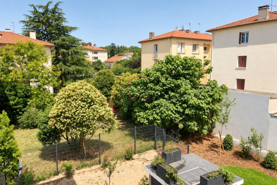 Appartement à louer à Aix-en-Provence — Vue parc & jardin — photo 1