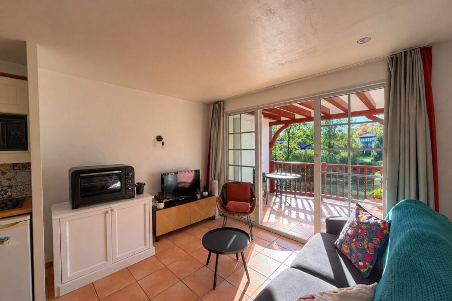 Appartement à vendre à Saint-Jean-Pied-de-Port — Vue parc & jardin — photo 3