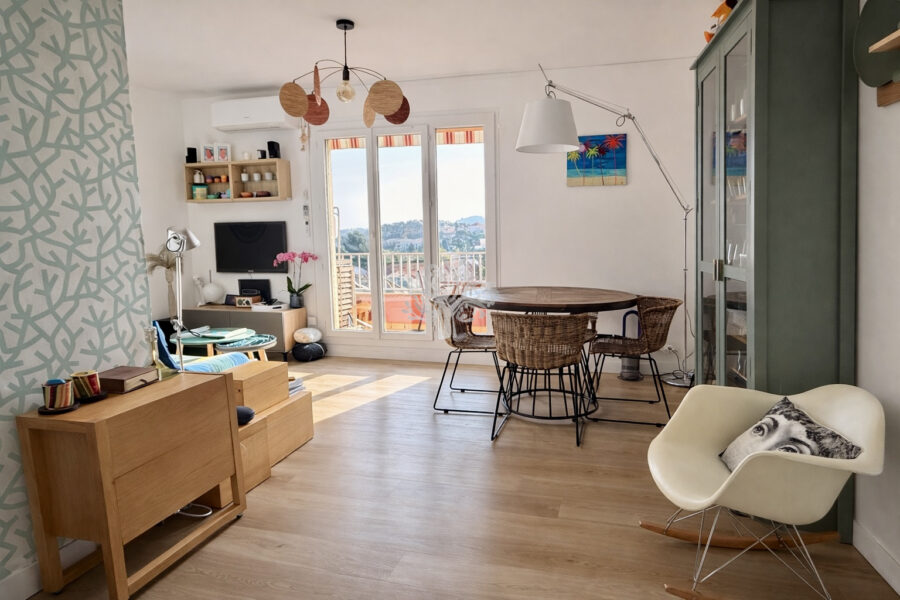 Appartement à vendre à Sanary-sur-Mer — Vue sur la ville — photo 3